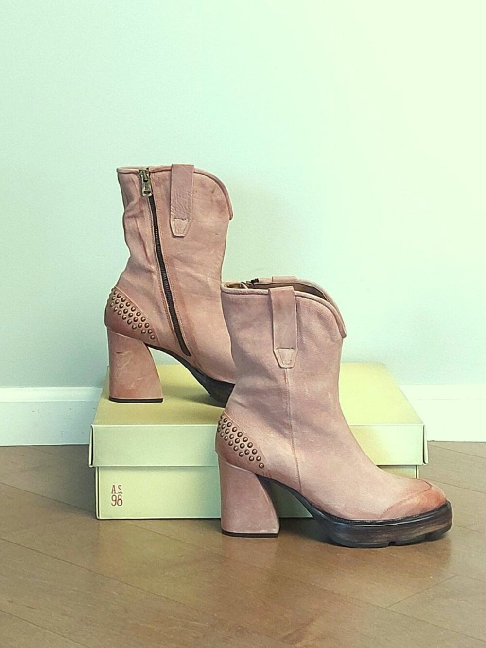 AS98 Loddy Handmade Italian Leather Boots With Studding - Size 39 (US 8.5/9) NWT